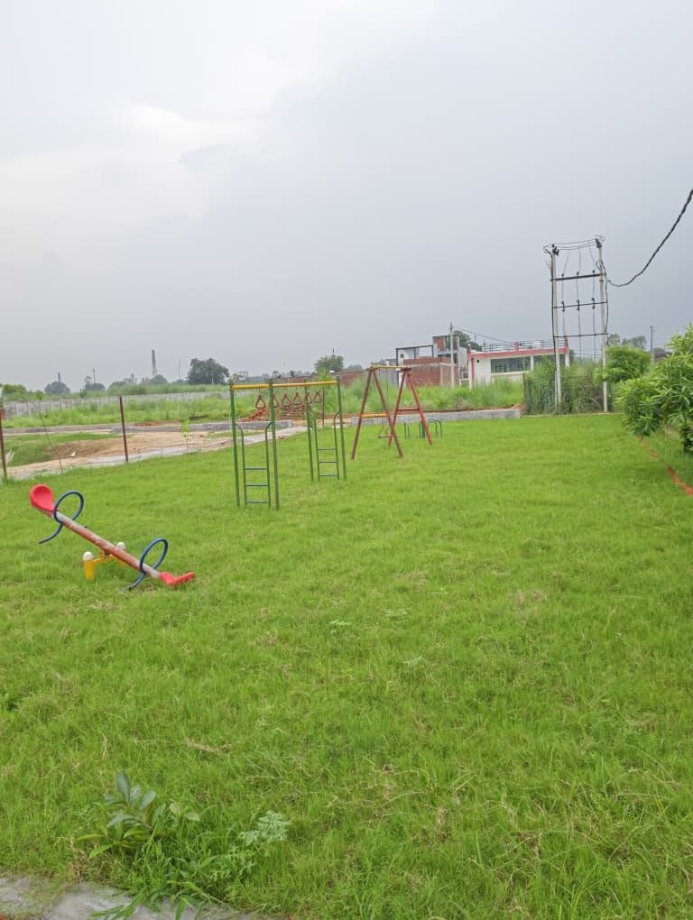 Society park greenery at Dauwa Green City